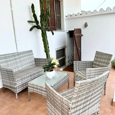 Lägenhet Trilocale L&l San Teodoro Schifoni